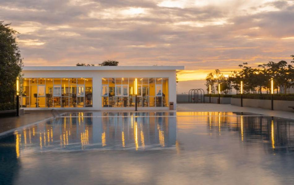 The Red Room Alanis Residence Sepang Exterior foto